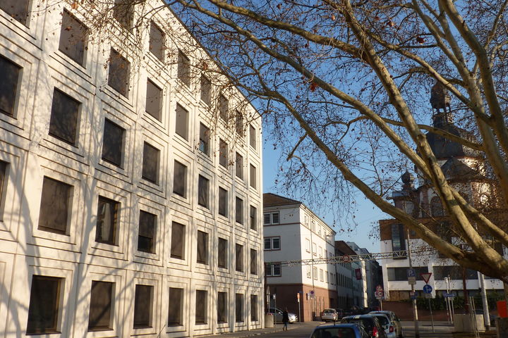 Gebäude